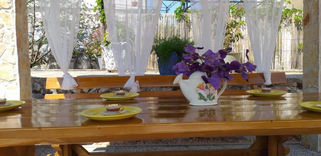 Holiday Home Perunika Zezevica Exterior photo